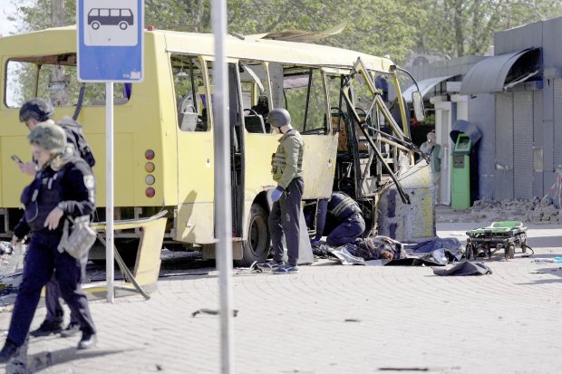 Russian strikes in Ukraine kill eight